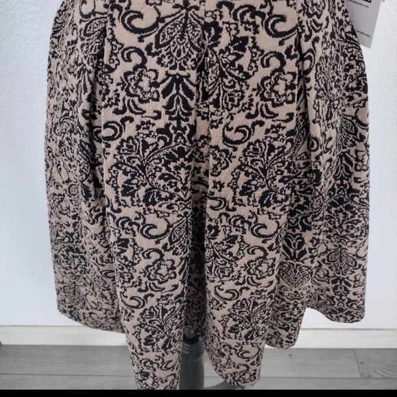 Honey and Rosie taupe and black dress sz M - Picture 6 of 8